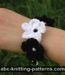 Black and White Crochet Flower Bracelet